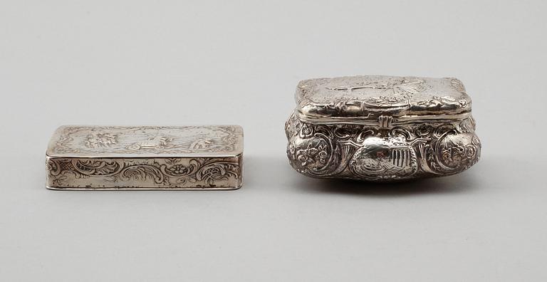 DOSOR, 2 st, silver, 1800-/1900-tal. Vikt ca 212 gram.