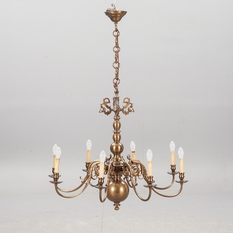 TAKKRONA, gulmetall, barockstil, 1900-tal. Höjd 79 cm.