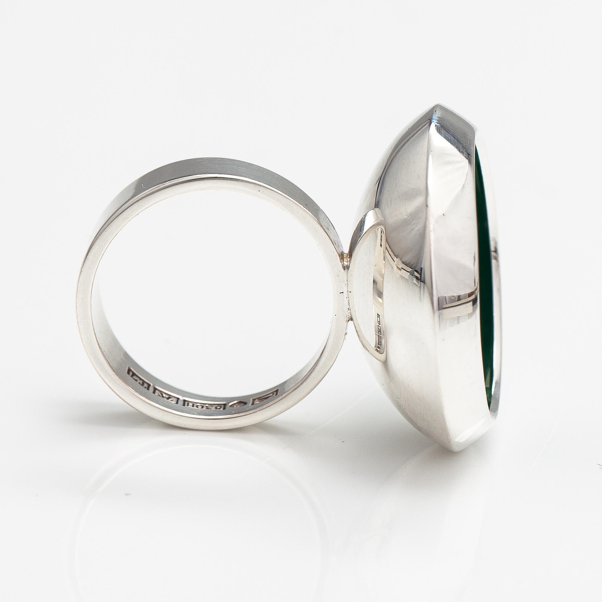 A silver and enamel ring. Kultateollisuus, Turku 1972.