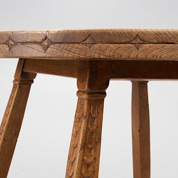 Side table, first half of the 20th century.