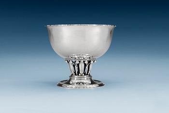 644. A Georg Jensen sterling bowl, Copenhagen 1925-32, design nr 19 A.