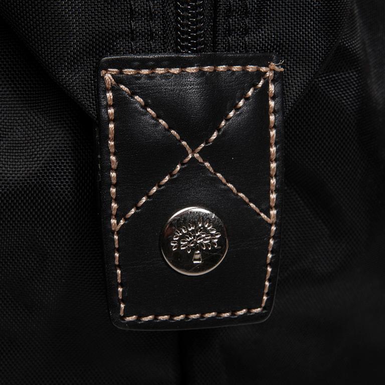 WEEKENDBAG, "Clipper Holdall", ja TOALETTILAUKKU, Mulberry.