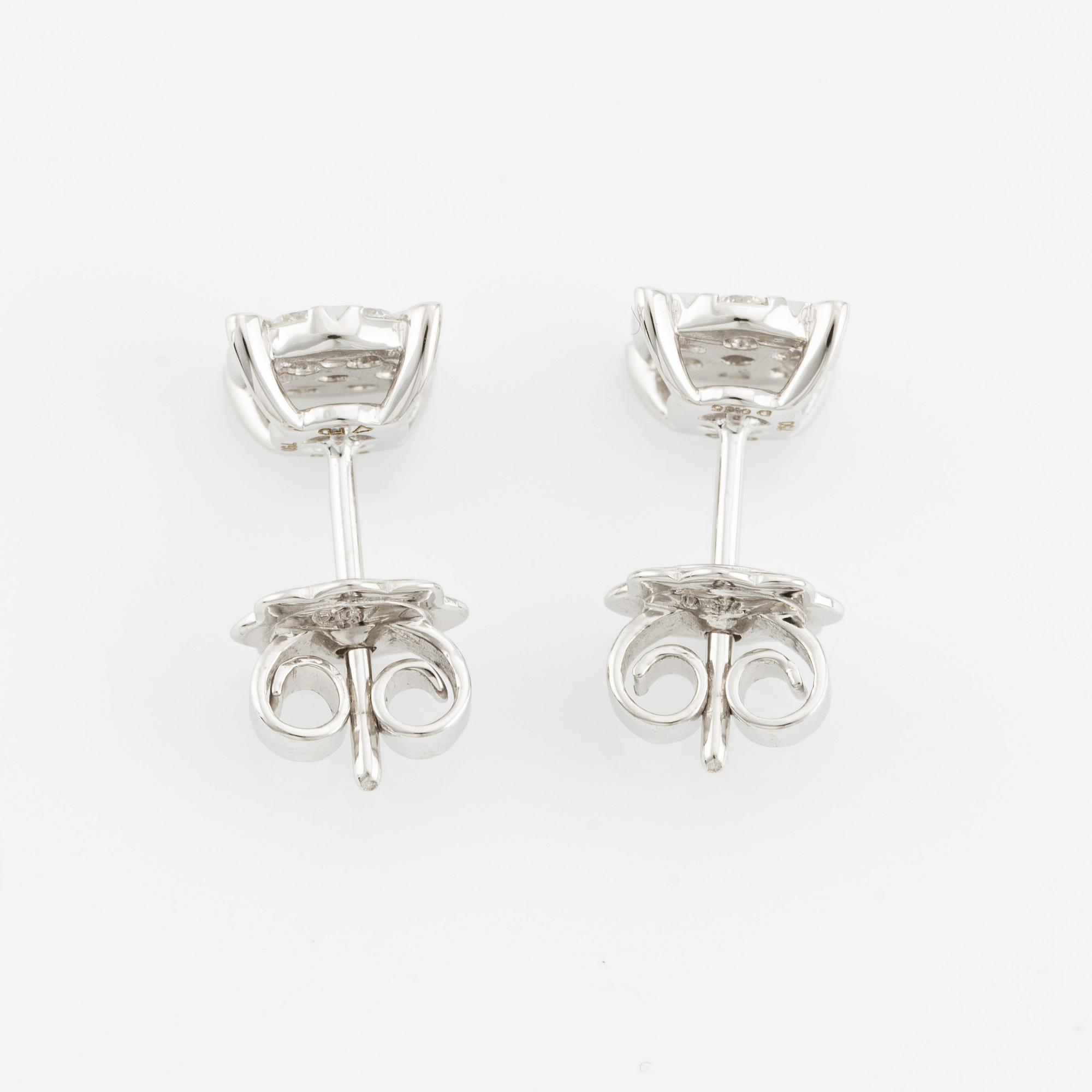 Earrings with brilliant-cut diamonds.