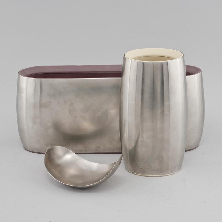 VASER, 2 st, samt SKÅL, rostfritt stål, Georg Jensen, Danmark, 1900/2000-tal.