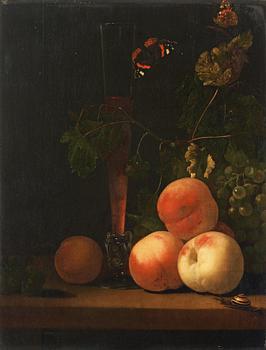 375. Abraham Pietersz. van Calraet, Stilleben med remmare, persikor, fjärilar och snigel.