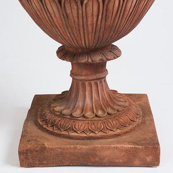 A stoneware garden urn after the model by Ferdninand Ring for Höganäs 20th centuty.