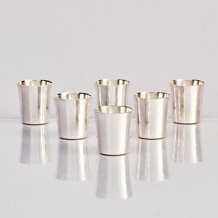 Atelier Borgila, a sterling silver vase and six small beakers, Stockholm 1963 and 1987.