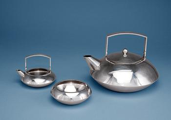 Pekka Piekäinen, A 3-PIECE TEA SERVICE.