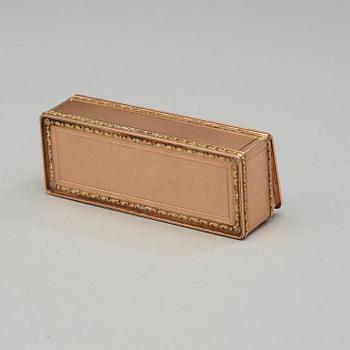 A French 18th century 14 ct. gold snuff-box, troi coleurs.