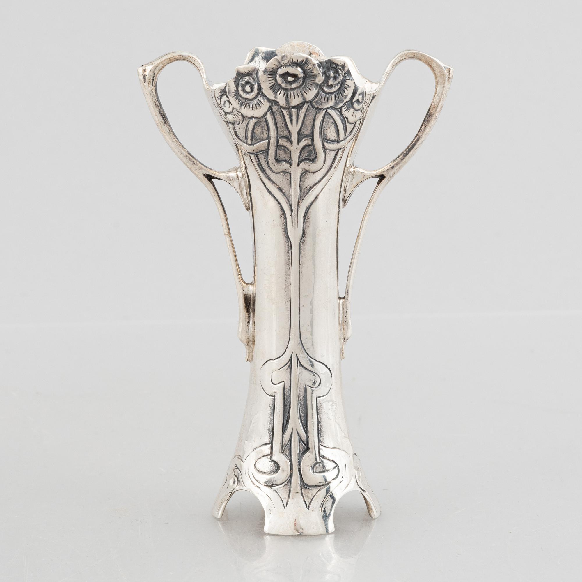 A sterling silver Art Nouveau-style vase, 20th Century.