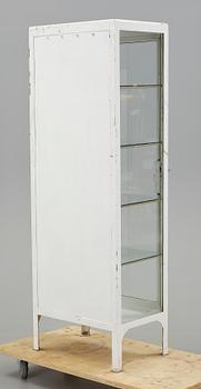 LÄKARSKÅP, 1900-tal.