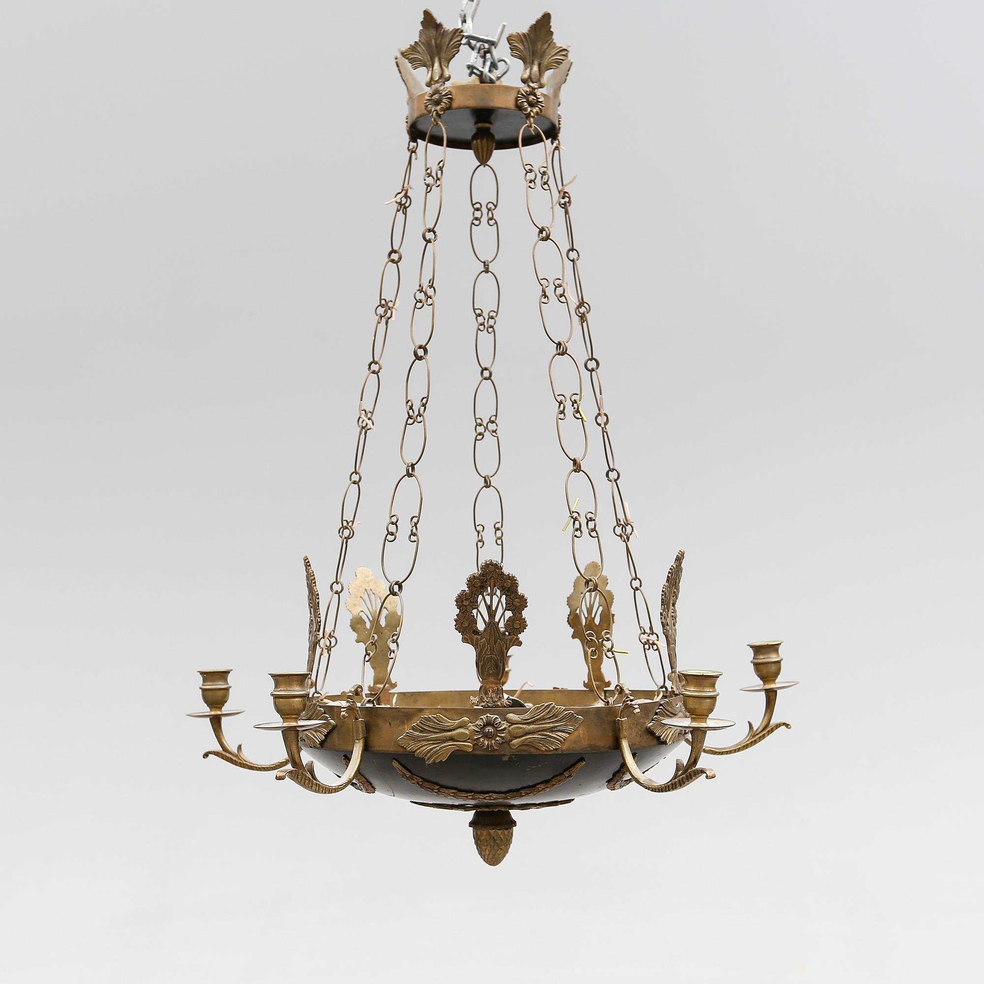TAKAMPEL, empirestil, sekelskiftet 1900. Höjd ca 65 cm.