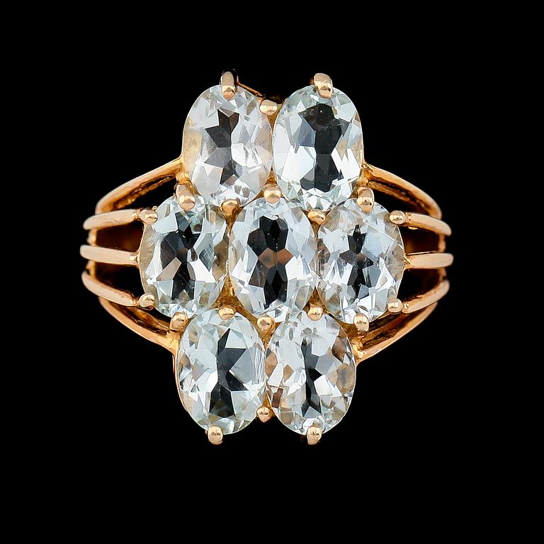 RING, 14K guld, akvamariner.