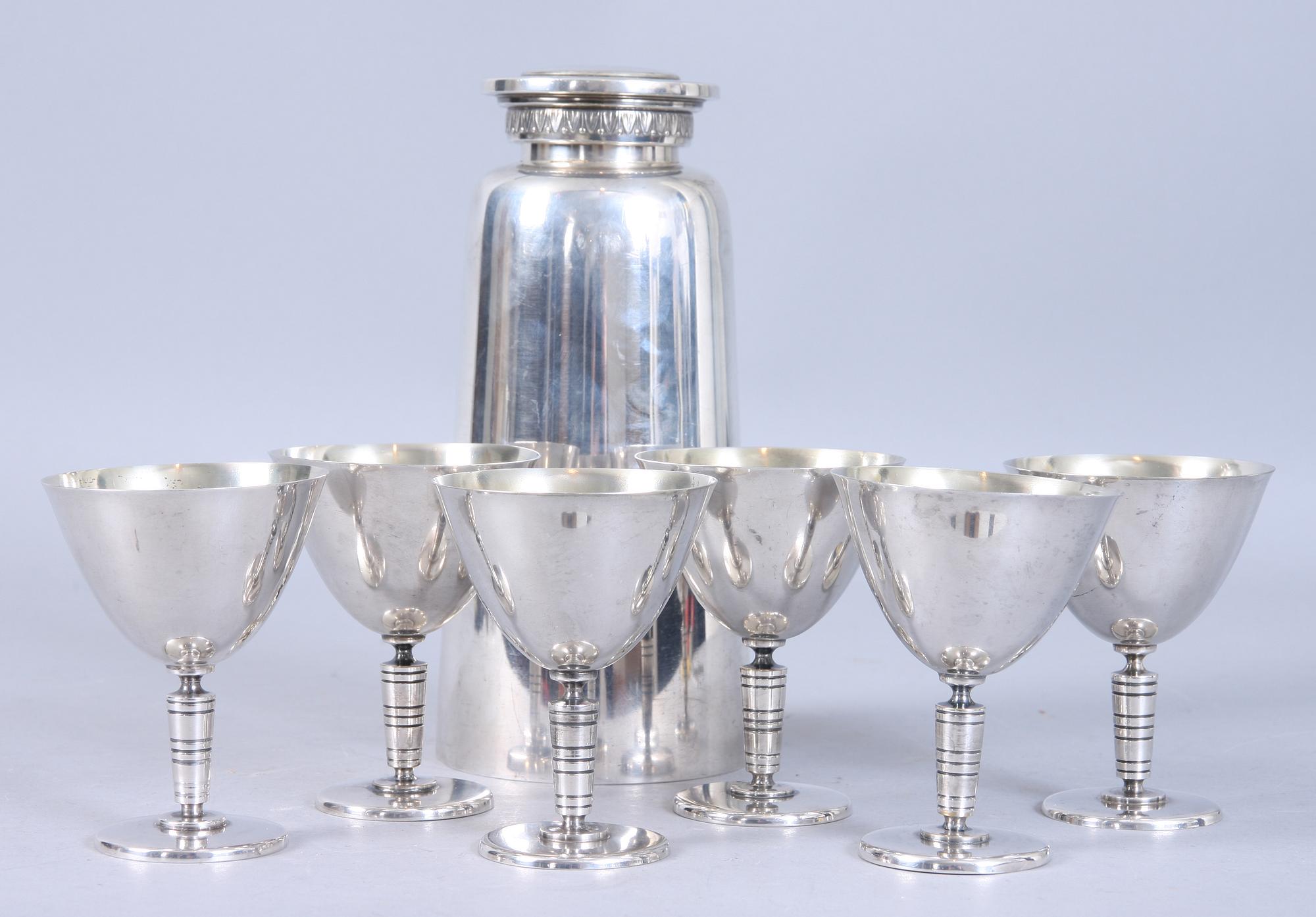 SHAKER samt 6 st COUPEGLAS, nysilver, C G Hallberg, 1900-talets första hälft.