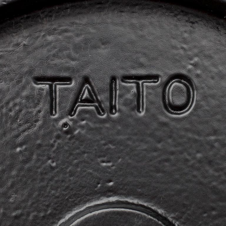 PÖYTÄVALAISIN, malli 9227, Paavo Tynell, leimattu Idman / Taito.