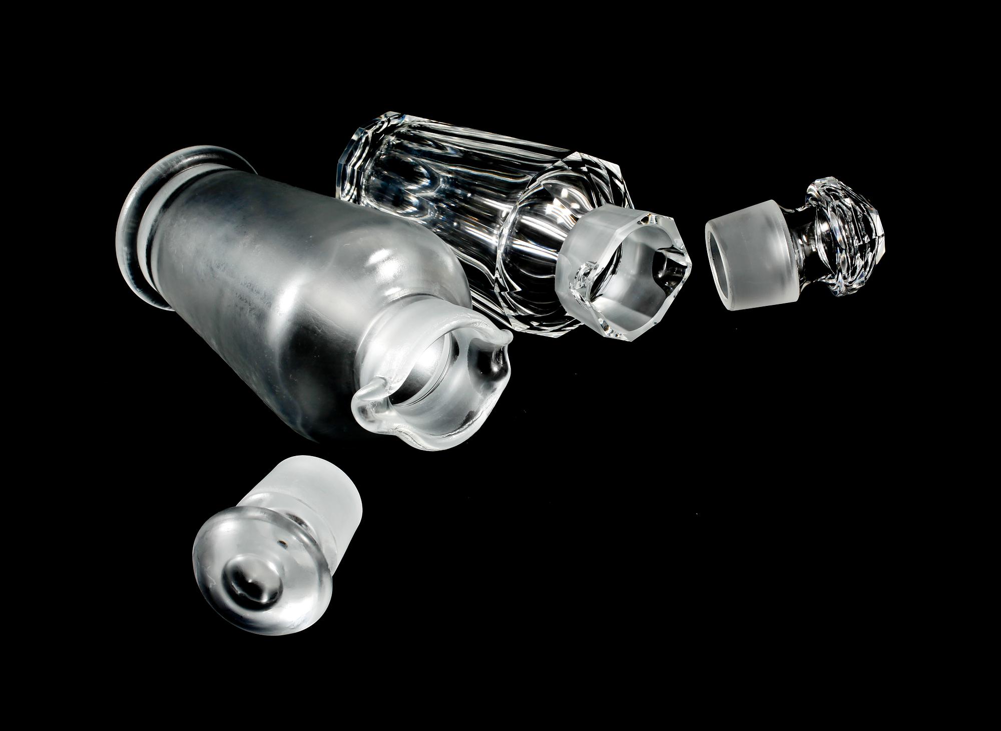 COCKTAILSHAKERS, 2 st, glas, Elis Bergh och Vicke Lindstrand, Orrefors, 1900-talets första hälft/mitt.