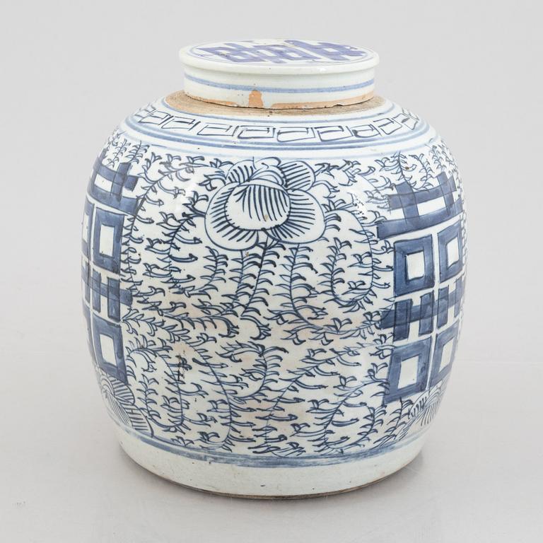 A blue and white porcelain bowl and a blue and white urn lidded jar, China,.