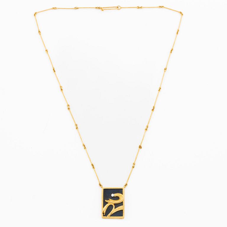 Juhani Linnovaara, Necklace 18K gold with spectrolite and brilliant-cut diamond, Lapponia 1980.