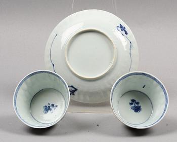 KOPP MED FAT samt KOPP. Kangxi (1662-1722), Kina.