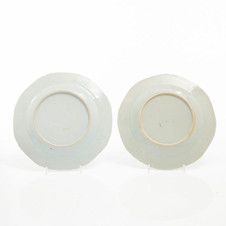 A group of six Chinese blue and white dishes, Qing dynasty, 18th and 19th century.