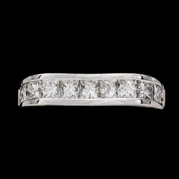 8. RING, prinsesslipade diamanter, tot. ca 1.10 ct.