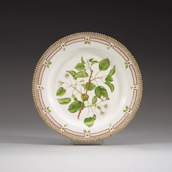 TALLRIKAR, 13 stycken, porslin. ”Flora Danica”, Kunglig Dansk, 1900-tal.