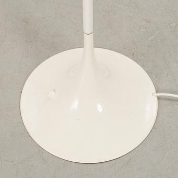 VERNER PANTON, golvlampa, "Pantella", Louis Poulsen, Danmark.