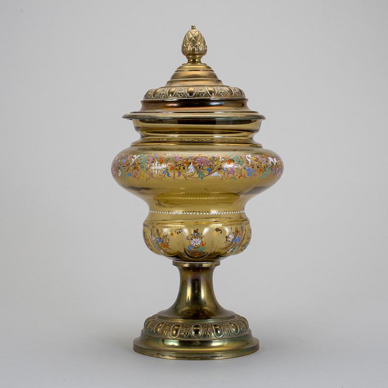 BÅLSKÅL, glas och mässing, omkring sekelskiftet 1900.