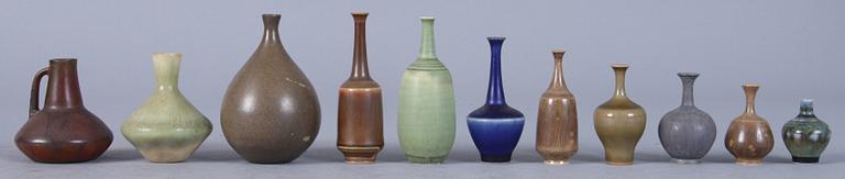 SKÅL samt MINIATYRER, 16 st, stengods, bl a Carl-Harry Stålhane, Rörstrand.