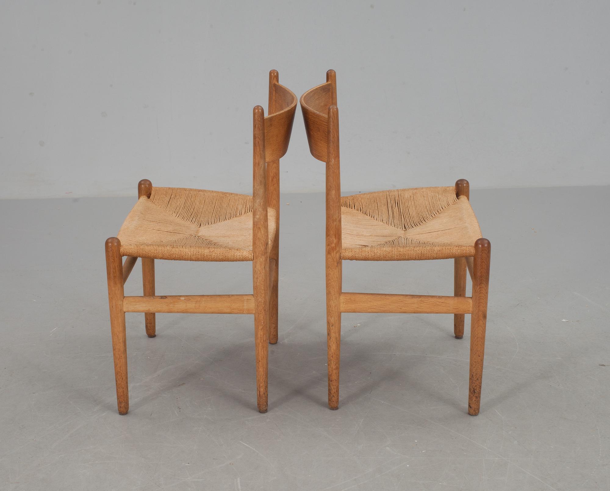 STOLAR, ett par, "CH 36", Hans J Wegner, Carl Hansen, 1900-talets andra hälft.