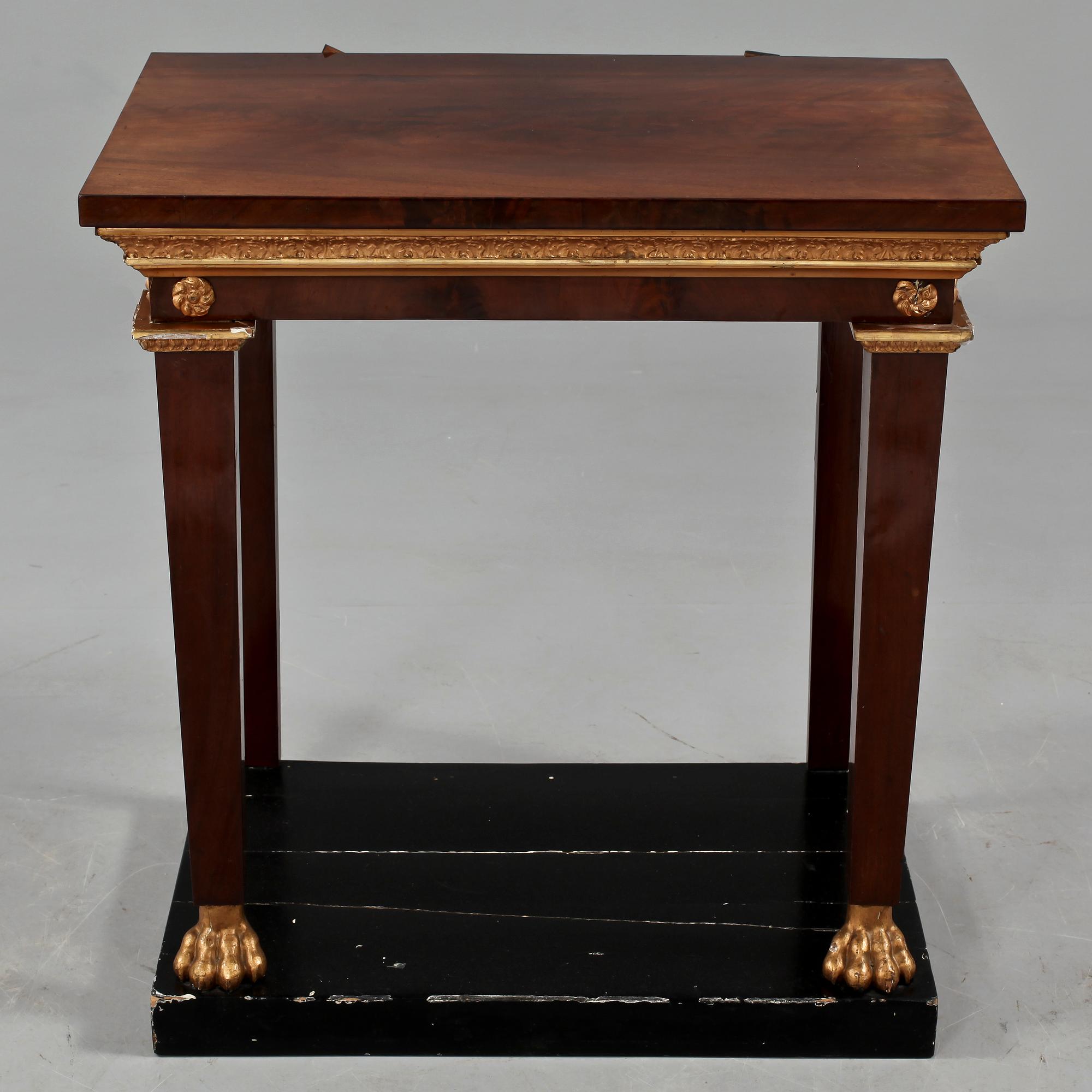 SPEGEL SAMT KONSOLBORD, Göteborg, Karl Johan, 1800-talets första hälft.