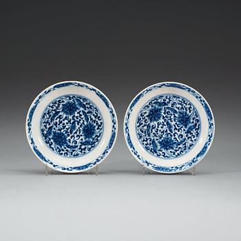 A pair of blue and white dishes, Qing dynasty (1644-1912), with Qianlong seal mark.