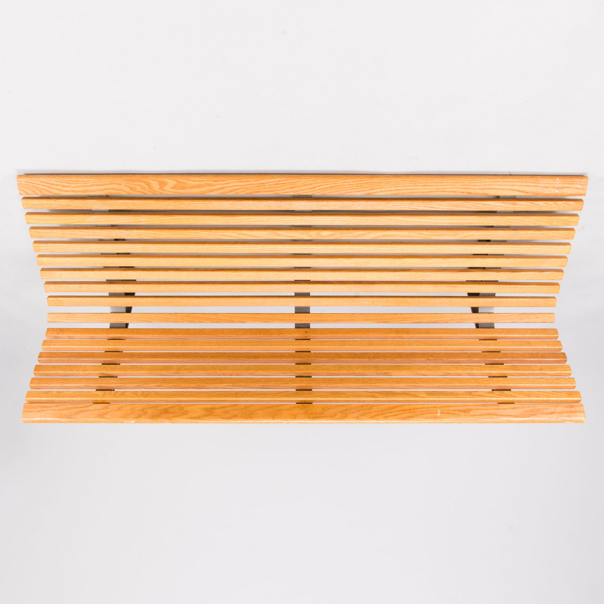 OLLE ANDERSON, VÄGGHÄNGD BÄNK / SOFFA, Nola, 2000-tal.