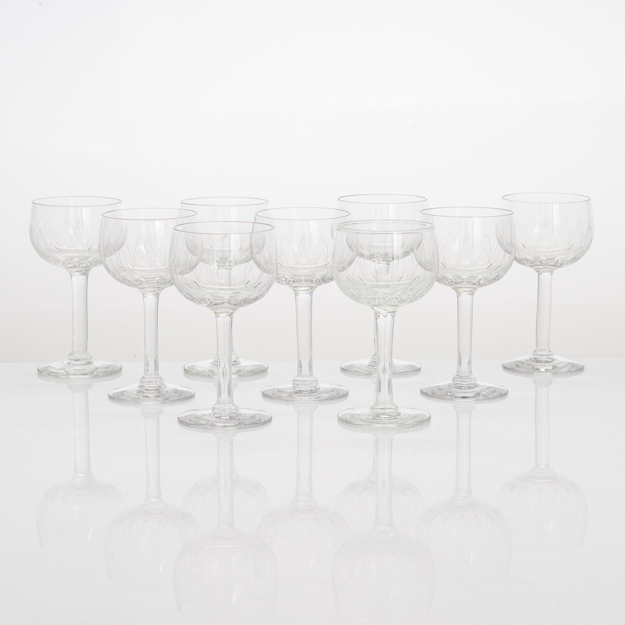 Göran Hongell, A 43-piece glass ware set "Kilta". Iittala, in production 1947-1966.