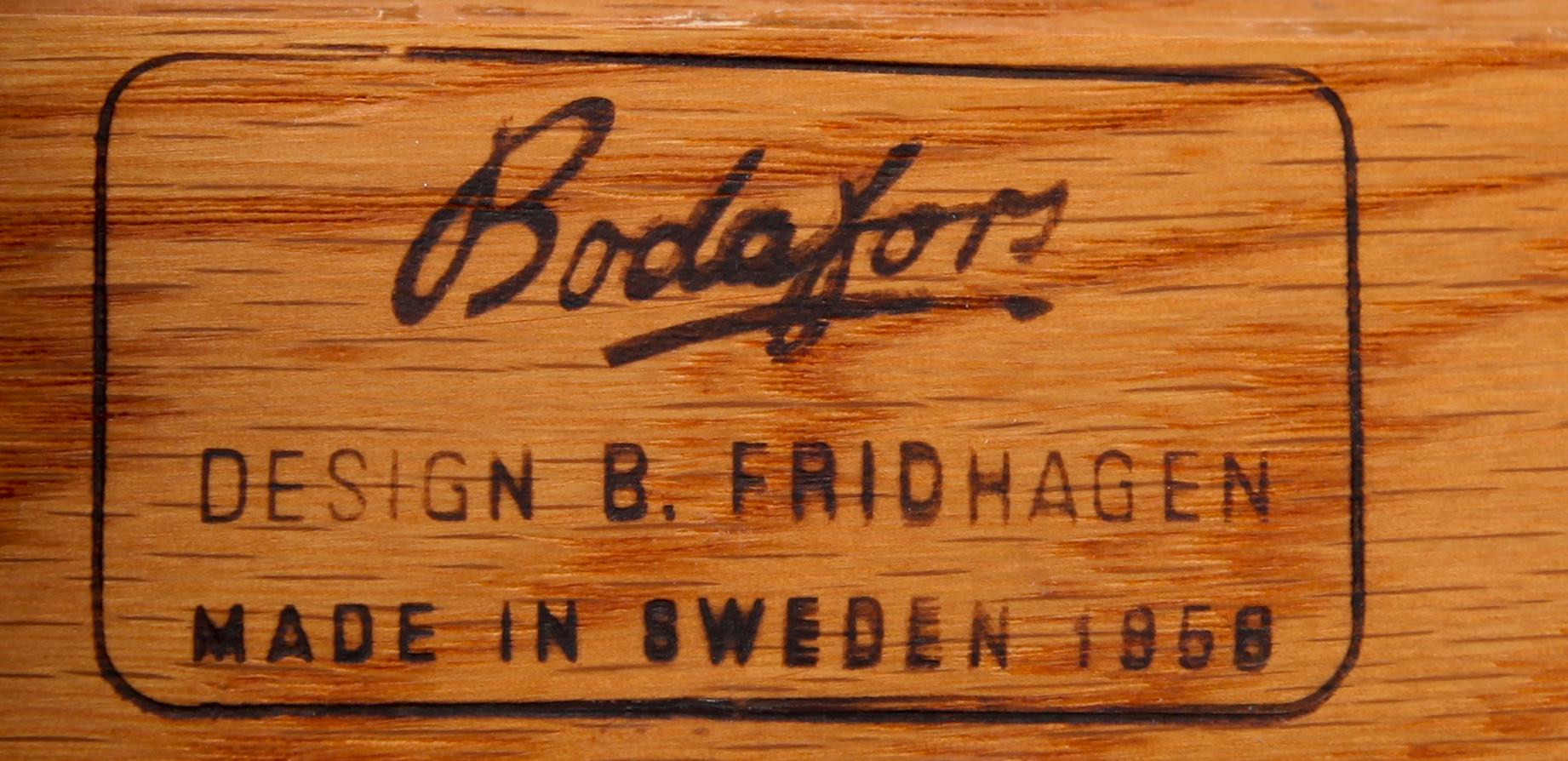 TOALETTBORD, Bertil Fridhagen, Bodafors, 1900-talets mitt.