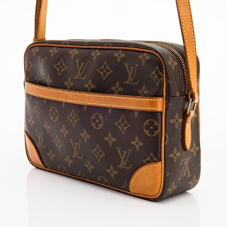 Louis Vuitton, a Monogram Canvas 'Trocadero 27' Bag.