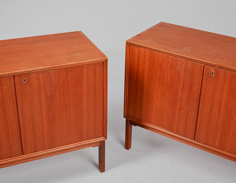 SIDEBOARDS, ett par, BOKHYLLEUPPSATSER, ett par, Sverige, 1950/1960-tal.