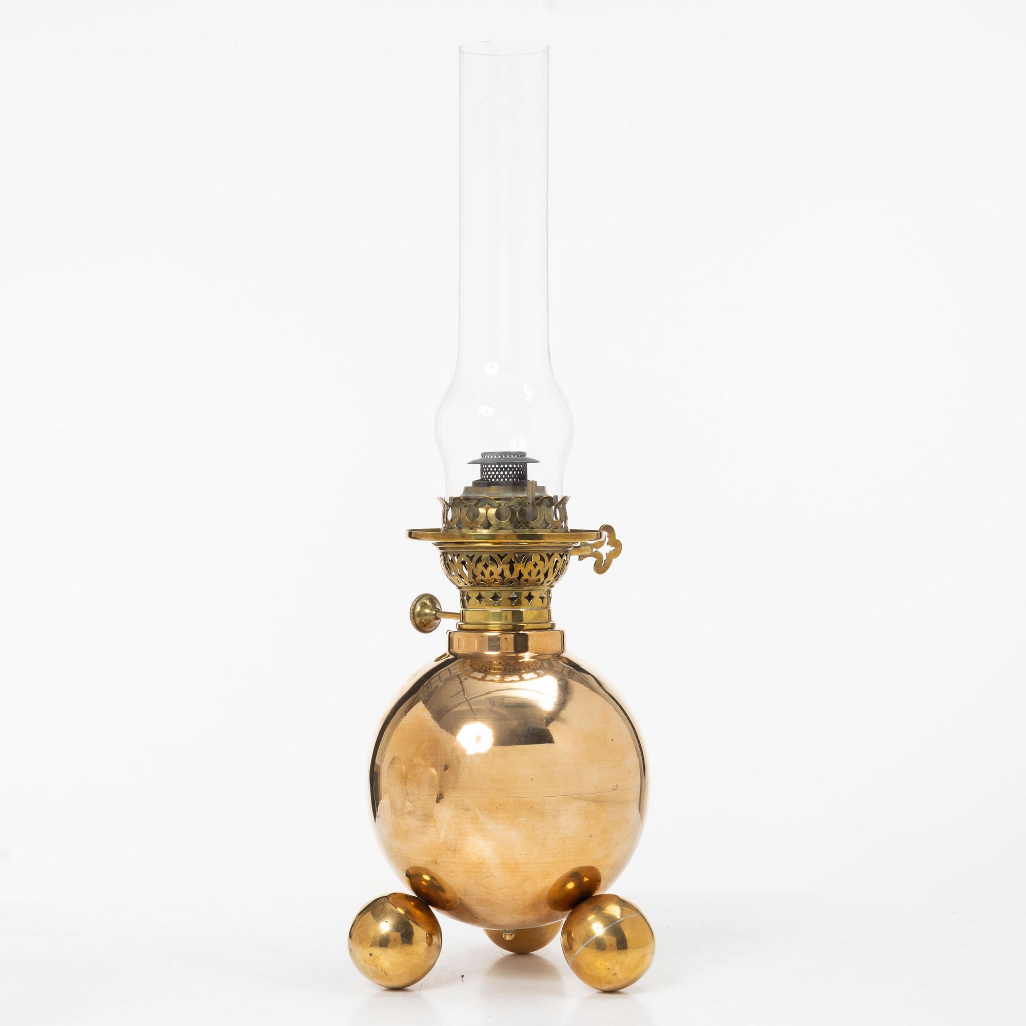Kerosene lamp, Gold-Brenner, circa 1900.