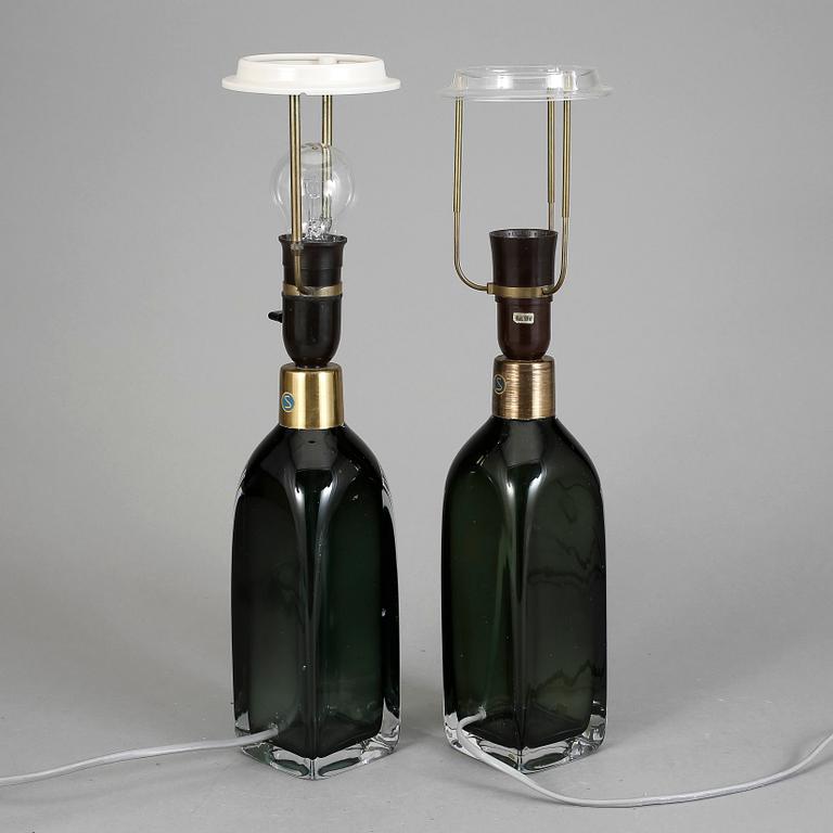 BORDSLAMPOR, ett par, glas, Carl Fagerlund, Orrefors.