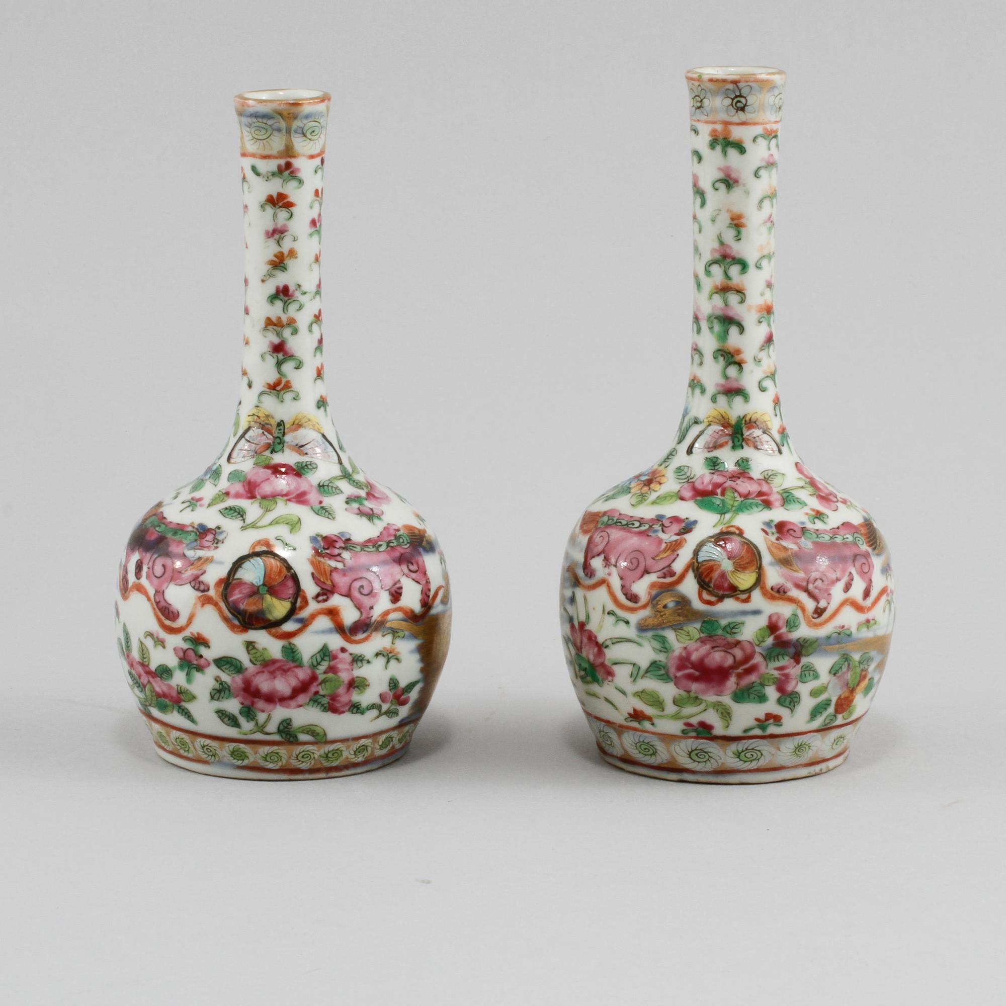 VASER, ett par, porslin, Kina, 1800-tal.
