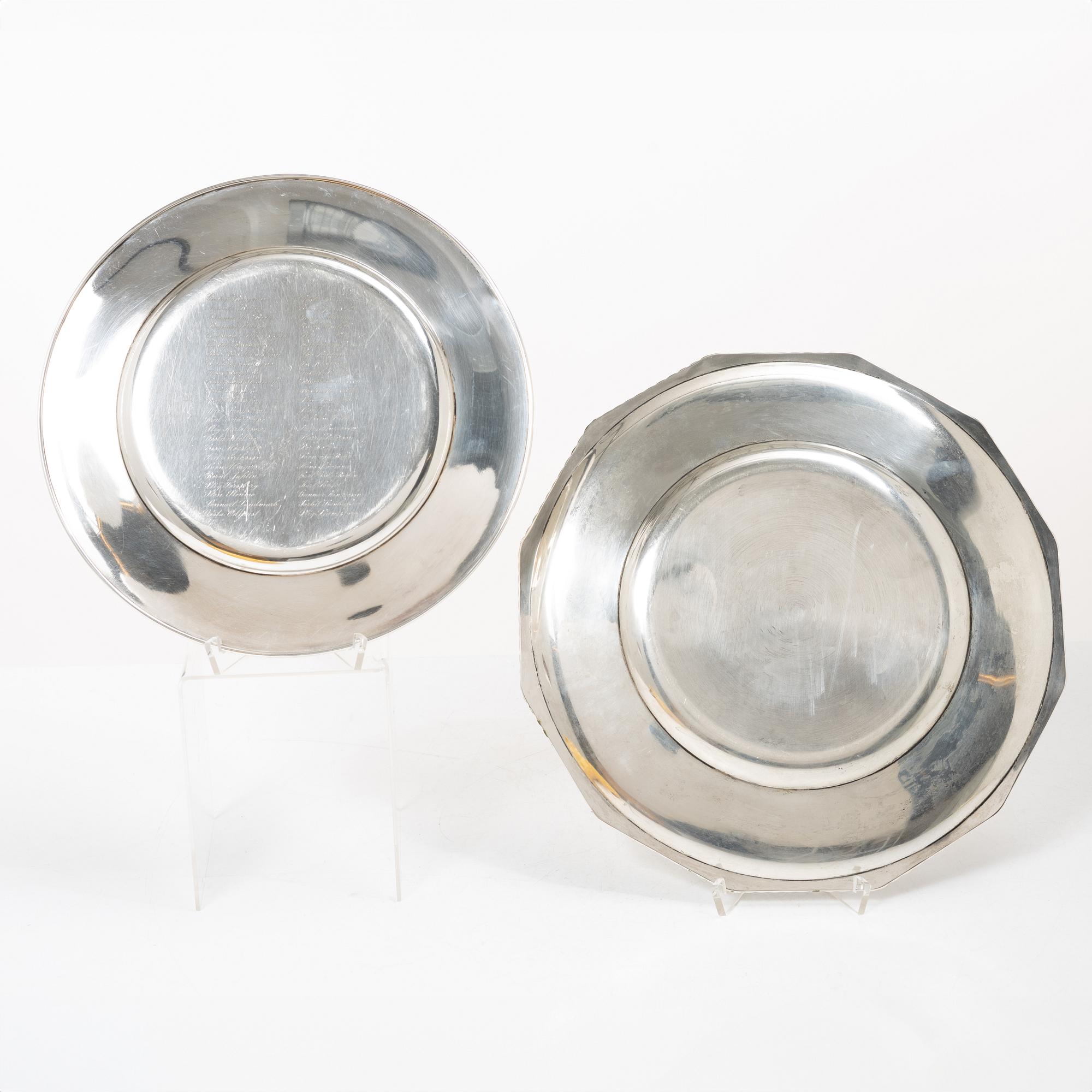 Plates, 2, silver, KG Markströms, Uppsala 1931 and GAB, Stockholm 1937 respectively.