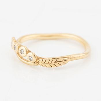 Ring, Wendes, 18K guld med briljantslipade diamanter.