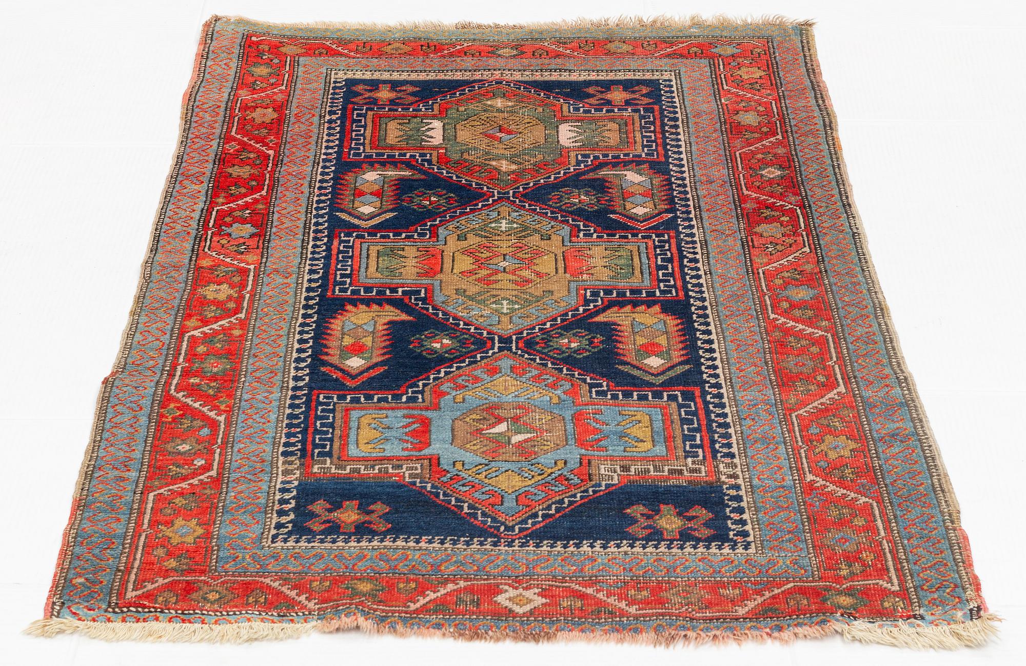 Mattor, ett par, Kasak, antika, 96 x 150-165 cm.