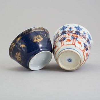 An imari cup and a powder blue cup, Qing dynasty, 18th Century.