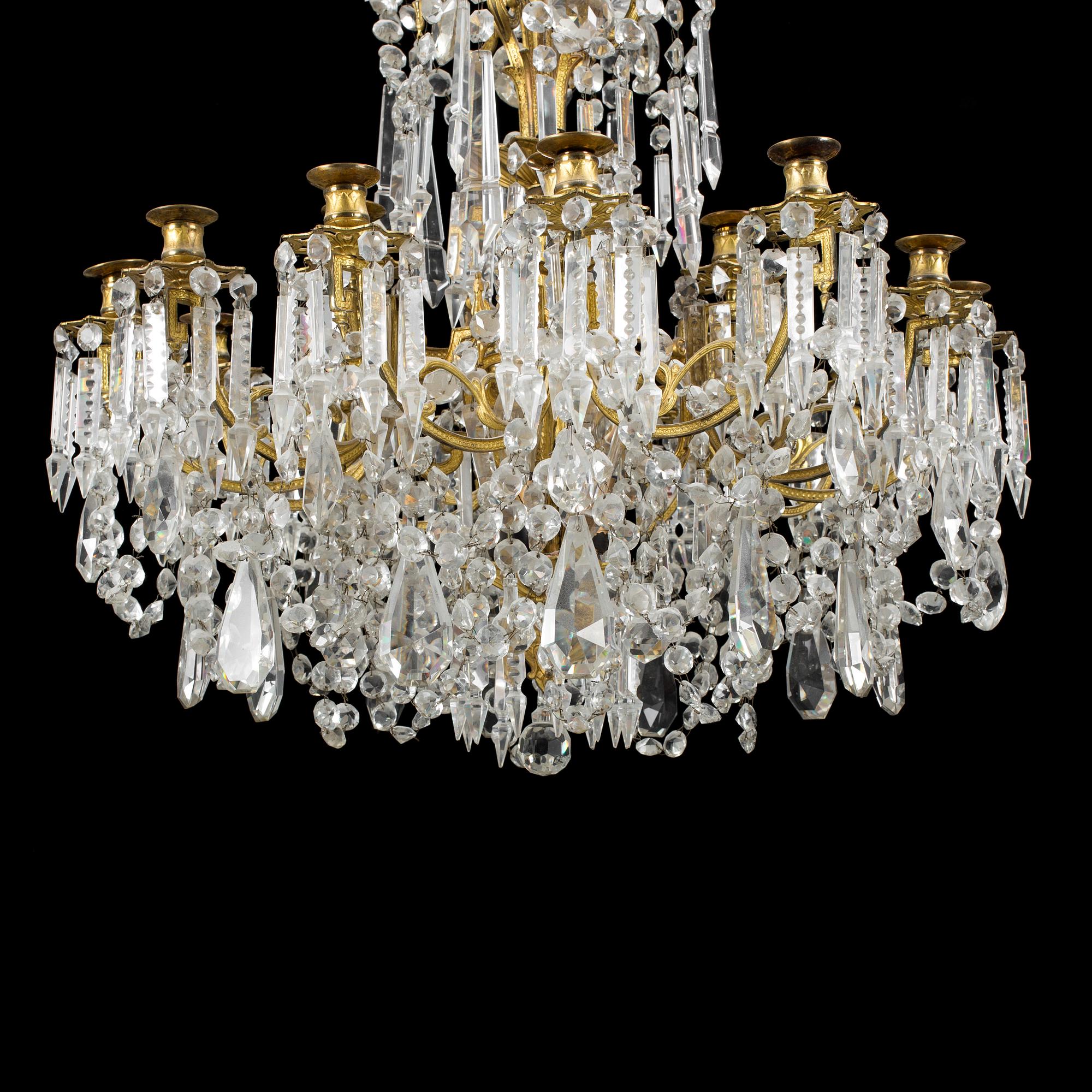 An oscarian chandelier late 19th century.