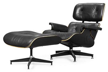 800. CHARLES & RAY EAMES, fåtölj med ottoman, "Lounge Chair", för Herman Miller, USA.