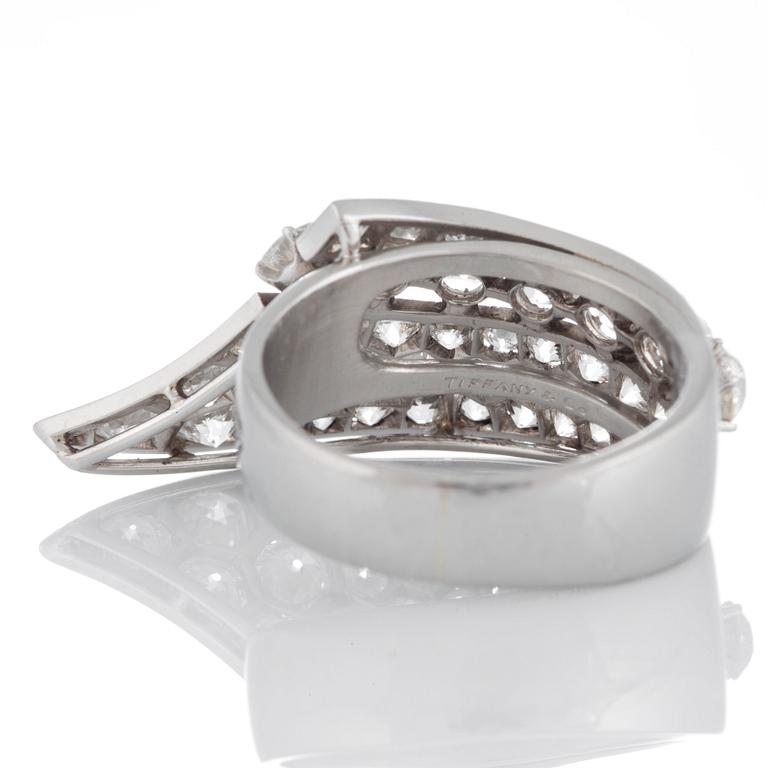 Tiffany ring med gammalslipade diamanter total vikt ca 4 ct.