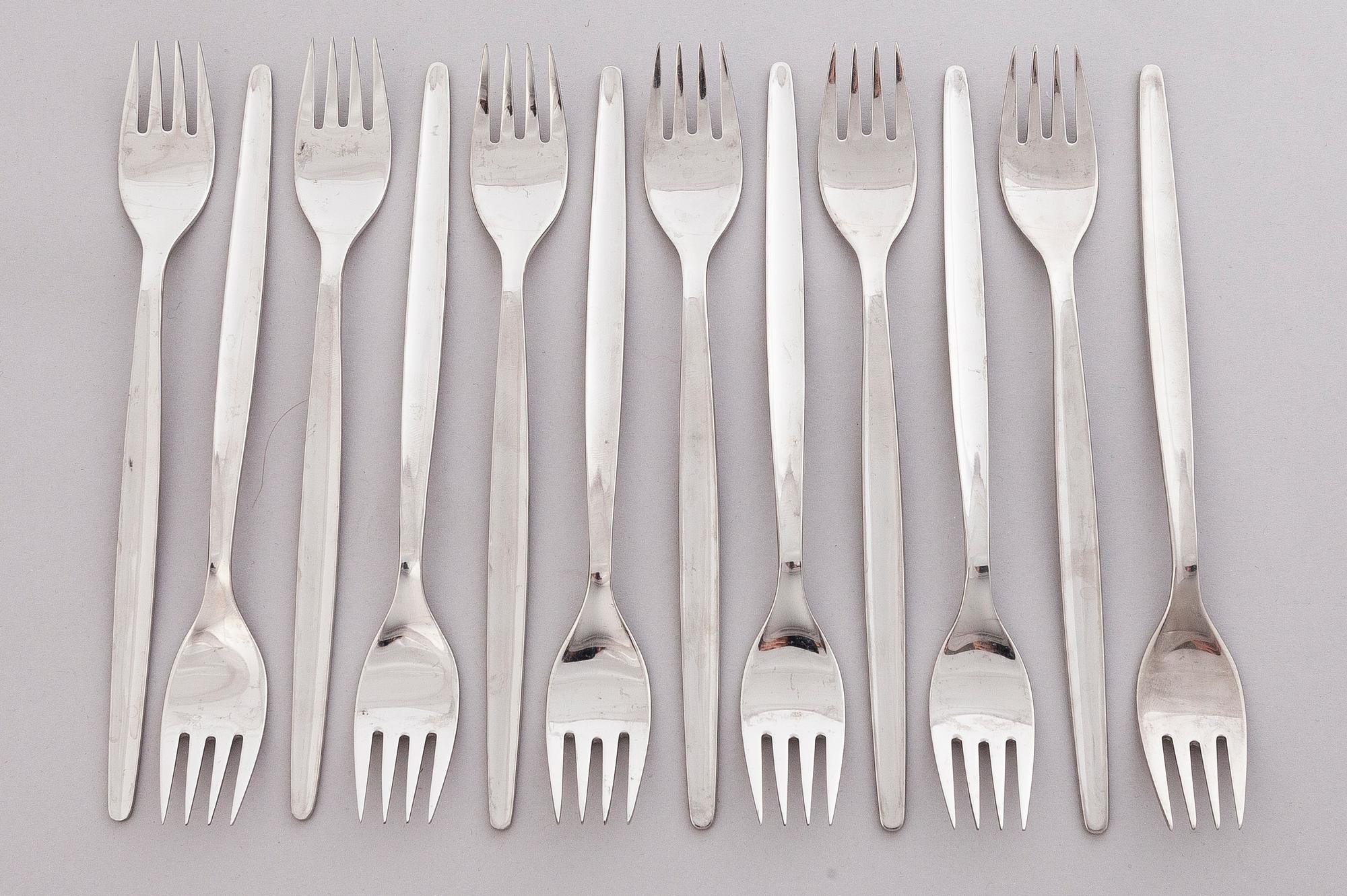 ILMARI TAPIOVAARA 1960s 122-piece Set of Polar Flatware for Hackman, Finland.