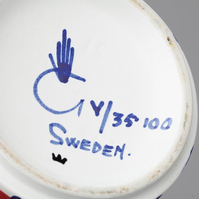 KAFFEKANNA samt TEKANNA, fajans, Stig Lindberg, Gustavsberg, signerade med studiohanden.