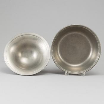 A pewter bowl with lid, Svenskt Tenn, Stockholm 1929.